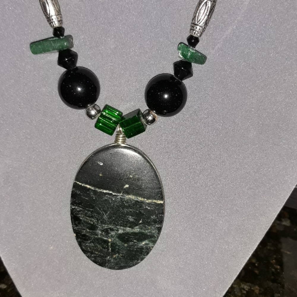 Handmade semiprecious jewlery set - Picture 3 of 4